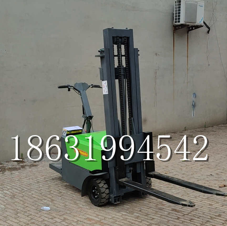 莱州市优程全电动叉车插腿式堆高车液压装卸车1.5吨升高小型站驾式铲车